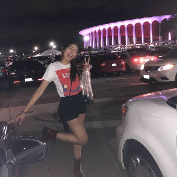 Meet your Posher, Jazmine - Picture 1 of 1